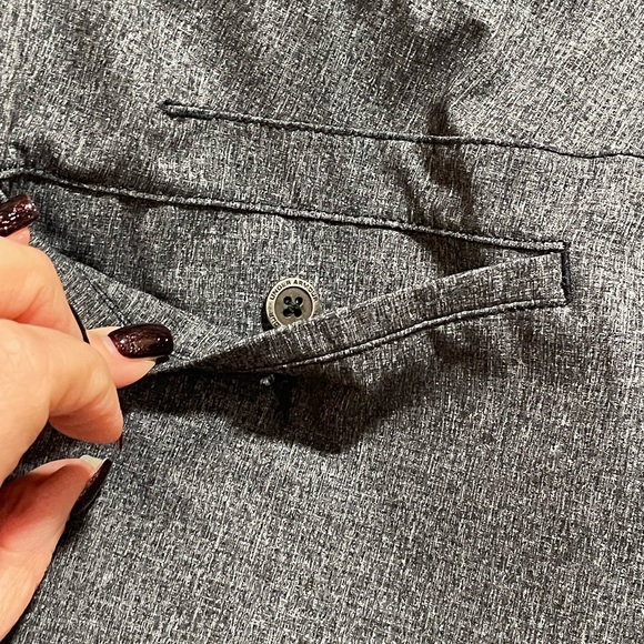 Under Armour Men's Sz 36x30 Showdown Tapered Golf Pants Athletic Black/Zinc Gray - Picture 7 of 12